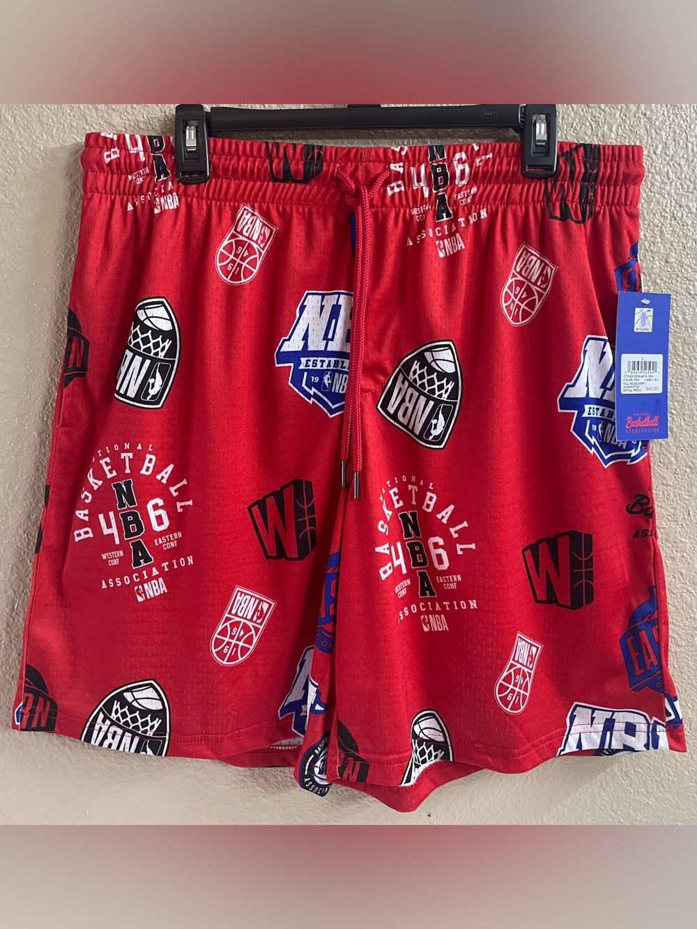 NBA Full House Graphic Basketball Shorts
Red Men's Size L NWT